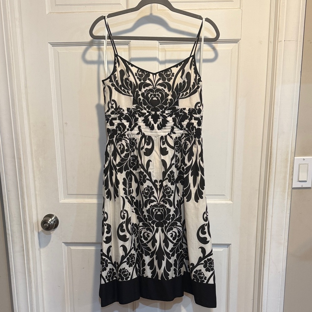 Ann Taylor Black and Cream Dress